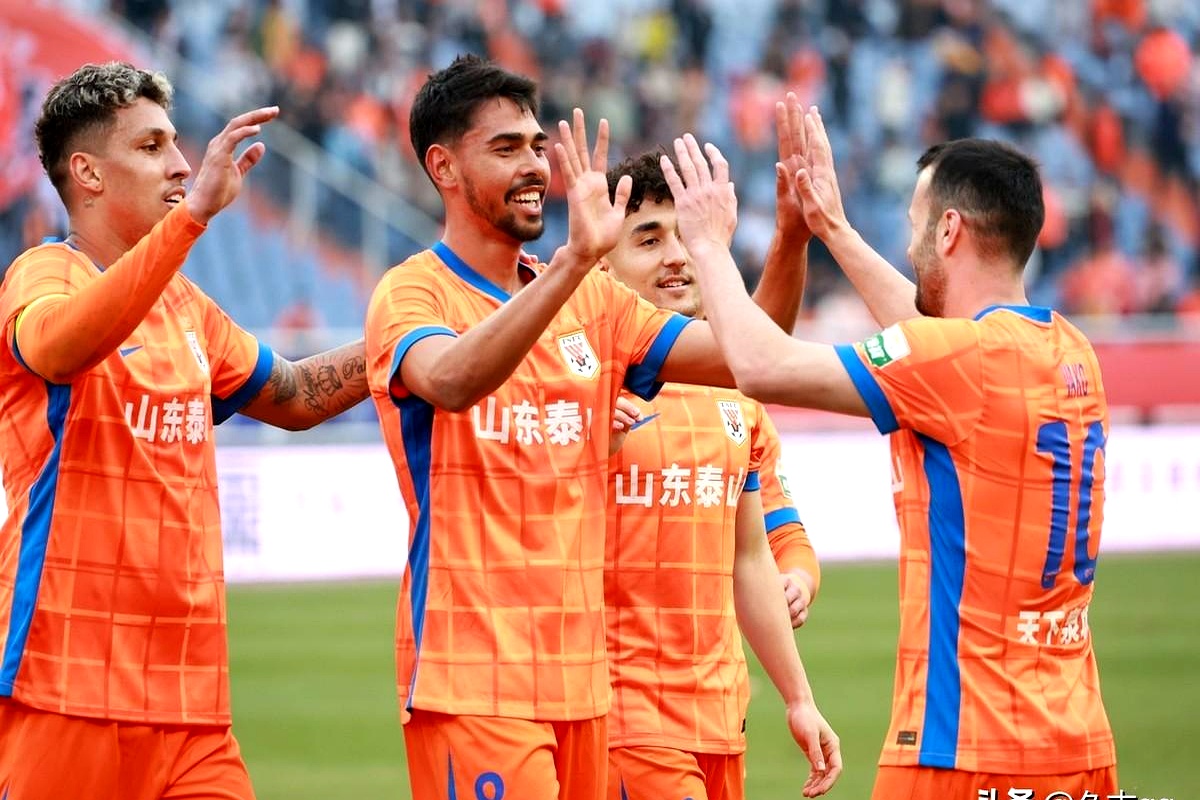 天博体育-集结日意大利杯传出新动向，山东泰山临场应变，管理层表态：球迷炸锅，临场指挥获称赞的简单介绍