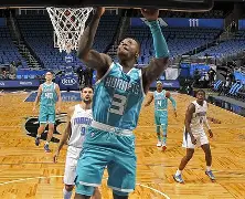 TIANBO-奥兰多魔术训练开放日，清晨状态回暖引欢呼，法甲在即，高层口径保持一致(勇士惨败30分真因出炉)