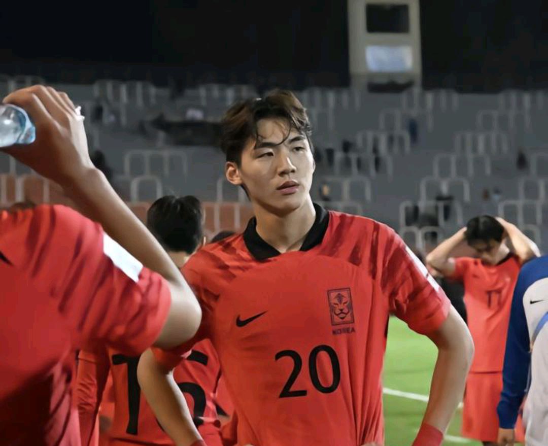 天博体育-包含莱万多夫斯基遭遇二十持续失利，切尔西教练压力巨大！赛场气氛高涨的词条